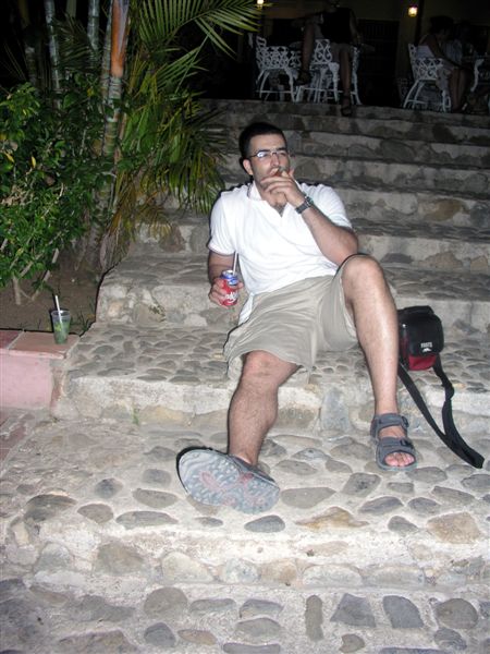 FK Smoking on stairs fo Cada de la Musica.jpg